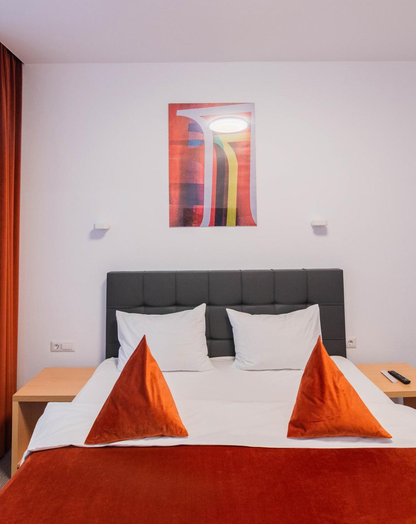 Hotel Urban บายามาเร ภายนอก รูปภาพ