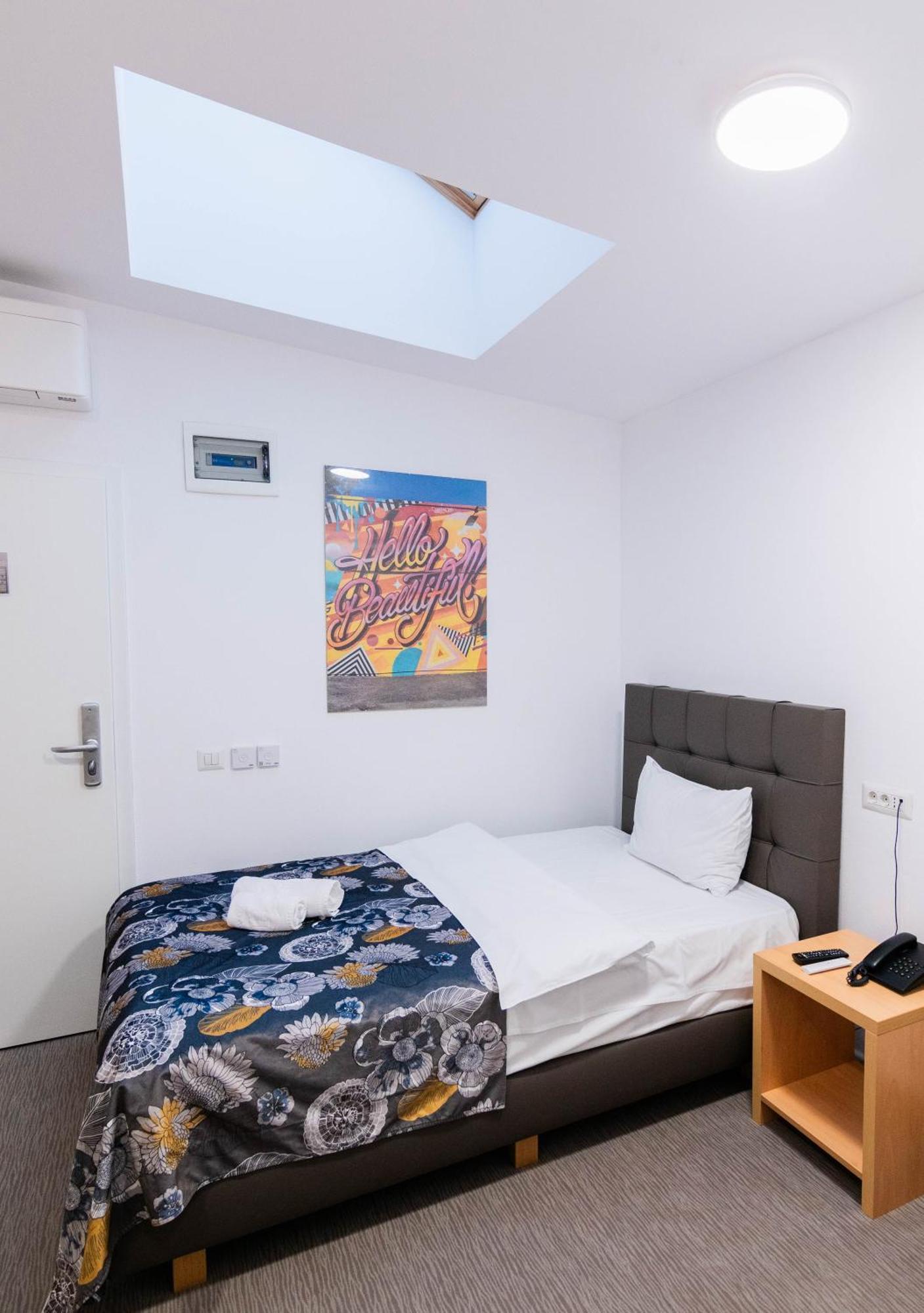 Hotel Urban บายามาเร ภายนอก รูปภาพ